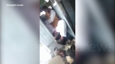 Scene from I combattenti talebani in volo sugli elicotteri sequestrati ad Herat