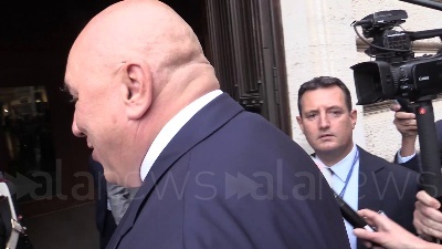 Scene from Governo, Crosetto: "Se sono preoccupato per i numeri al Senato? Mi vede con la faccia preoccupata?"