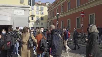 Scene from A Milano assembramenti sul set del nuovo film di Lady Gaga