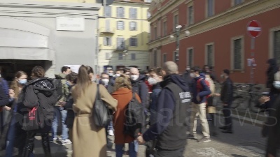 Scene from A Milano assembramenti sul set del nuovo film di Lady Gaga