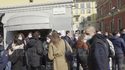 Scene from A Milano assembramenti sul set del nuovo film di Lady Gaga
