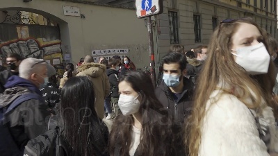 Scene from A Milano assembramenti sul set del nuovo film di Lady Gaga