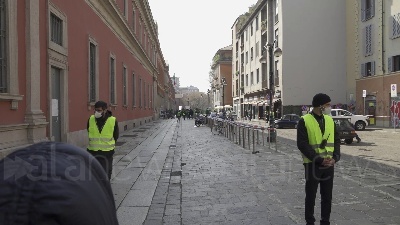 Scene from A Milano assembramenti sul set del nuovo film di Lady Gaga