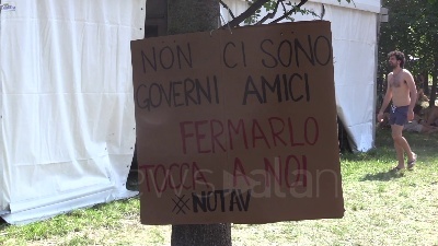 Scene from Tav, il Festival Alta Felicità si prepara alla marcia al cantiere di Chiomonte