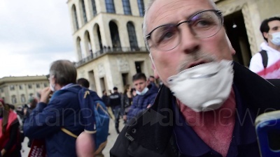 Scene from Milano, le voci dalla piazza contro il Ddl Zan: "Legge satanica contro la vita e la famiglia"