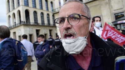 Scene from Milano, le voci dalla piazza contro il Ddl Zan: "Legge satanica contro la vita e la famiglia"