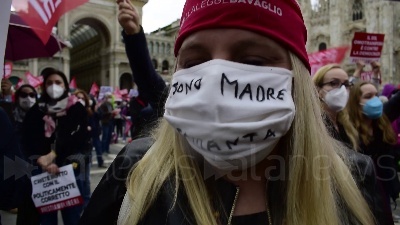 Scene from Milano, le voci dalla piazza contro il Ddl Zan: "Legge satanica contro la vita e la famiglia"