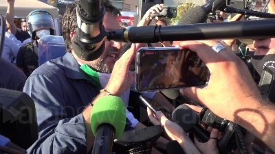 Scene from Salvini a Mondragone: "Centri sociali preferiscono la camorra"