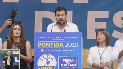 Scene from Pontida, Salvini: "Noi sfideremo i traditori chiusi nei palazzi"