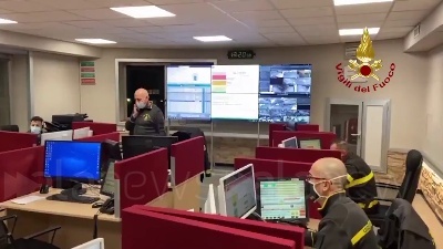 Scene from Terremoto a Milano, le chiamate alla sala operativa dei vigili del fuoco