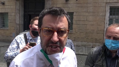Scene from Open Arms, Salvini: "Giustizia è fatta, Renzi? Non l'ho sentito"