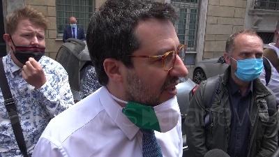 Scene from Open Arms, Salvini: "Giustizia è fatta, Renzi? Non l'ho sentito"