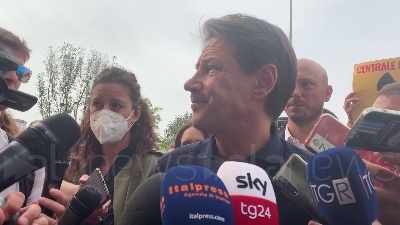 Scene from Nucleare in centro a Milano, Conte: "Ipotesi di Salvini? Forse a casa sua"