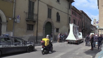 Scene from Salvini contestato a Verona, fischi e striscioni: nel mirino anche manifesti