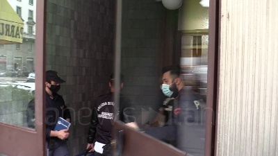 Scene from Silvia Romano, polizia scientifica nell'appartamento al piano di sotto
