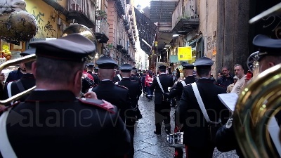 Scene from Napoli, miracolo di San Gennaro: niente attesa, sangue liquefatto in pochi minuti