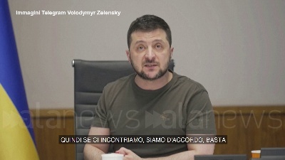 Scene from Ucraina, Zelensky: "Guerra può finire rapidamente, Putin la sta ritardando"