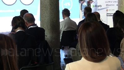 Scene from Retail, i nativi digitali vanno ancora nei negozi