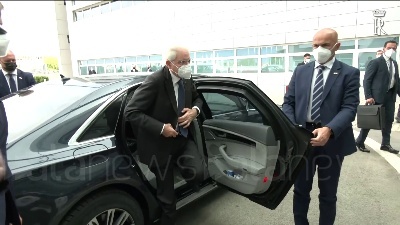 Scene from 70 anni di Nato in Italia, Mattarella visita il Comando Jfc di Napoli