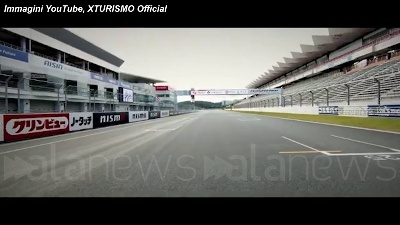 Scene from Giappone, presentata la XTurismo: prima moto volante sul mercato