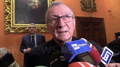 Scene from Coppie gay, Parolin: "Caso vescovi tedeschi? Chiesa locale non può decidere"