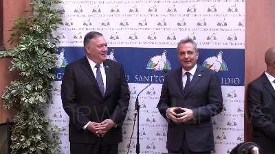 Scene from Pompeo visita la Comunità di Sant'Egidio a Roma: "Fate lavoro notevole"