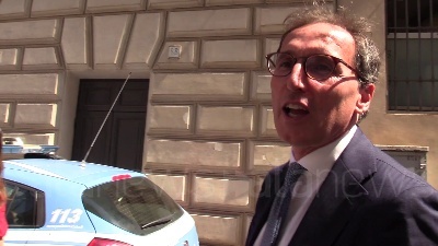 Scene from Boccia: "Nominato Gentiloni all'unanimità e con il sorriso di tutti"