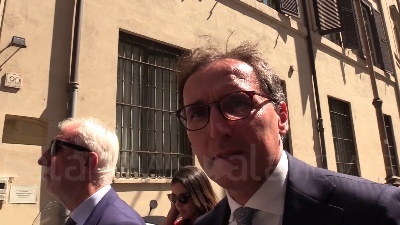 Scene from Boccia: "Nominato Gentiloni all'unanimità e con il sorriso di tutti"