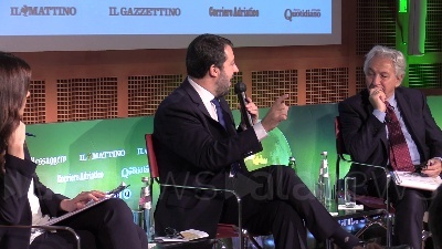 Scene from Ponte sullo stretto, Salvini: "Progetto innovativo e green, costa più non farlo"