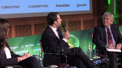 Scene from Ponte sullo stretto, Salvini: "Progetto innovativo e green, costa più non farlo"