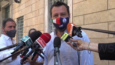 Scene from Covid, Salvini: "Al lavoro per togliere le mascherine"