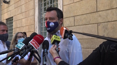 Scene from Covid, Salvini: "Al lavoro per togliere le mascherine"