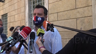 Scene from Covid, Salvini: "Al lavoro per togliere le mascherine"