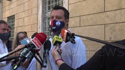 Scene from Covid, Salvini: "Al lavoro per togliere le mascherine"