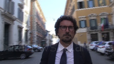 Scene from Toninelli:"Nessuna partita di scambio con il Pd tra Mes e Refendum"