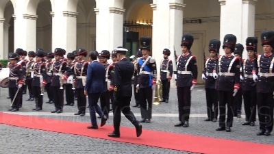 Scene from Ue, Juncker a Palazzo Chigi per il vertice con il premier Conte