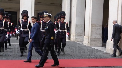 Scene from Ue, Juncker a Palazzo Chigi per il vertice con il premier Conte