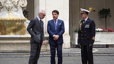 Scene from Ue, Juncker a Palazzo Chigi per il vertice con il premier Conte