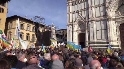 Scene from Ucraina, Zelensky alla manifestazione di Firenze: "Stare insieme all'Ue è importante per noi"