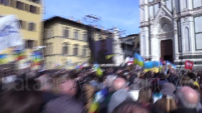 Scene from Ucraina, Zelensky alla manifestazione di Firenze: "Stare insieme all'Ue è importante per noi"