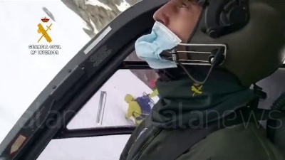 Scene from Spagna, alpinisti bloccati a duemila metri d'altezza: salvati dalla Guardia Civil