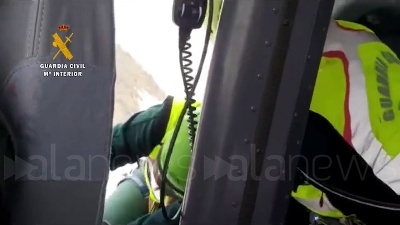 Scene from Spagna, alpinisti bloccati a duemila metri d'altezza: salvati dalla Guardia Civil
