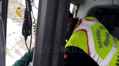 Scene from Spagna, alpinisti bloccati a duemila metri d'altezza: salvati dalla Guardia Civil