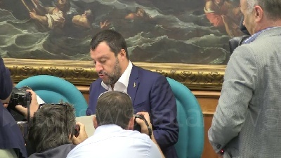 Scene from Salvini: "Mi piace governo che fa, non quello che litiga"