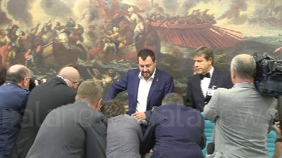 Scene from Salvini: "Mi piace governo che fa, non quello che litiga"