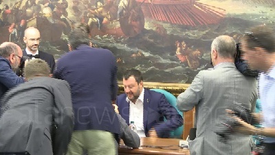 Scene from Salvini: "Mi piace governo che fa, non quello che litiga"