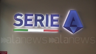 Scene from Assemblea Lega Serie A, l'arrivo dei dirigenti delle squadre