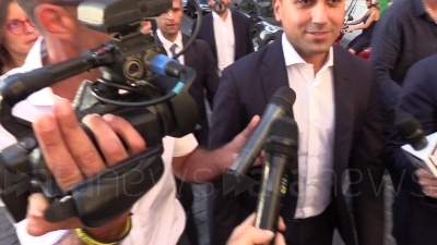 Scene from Governo, Di Maio: "Io tranquillo, pagato per lavorare per l'Italia"