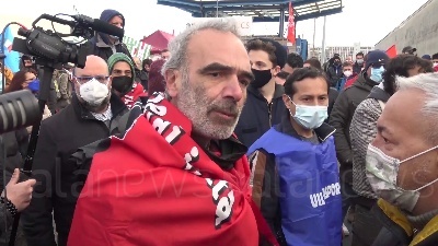 Scene from Amazon, sciopero a Milano: "Basta precariato, lavoratori non sono usa e getta"