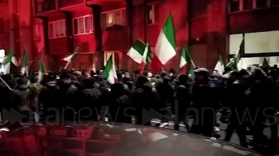 Scene from Ucraina, manifestazione pro Putin in via Boccaccio a Milano